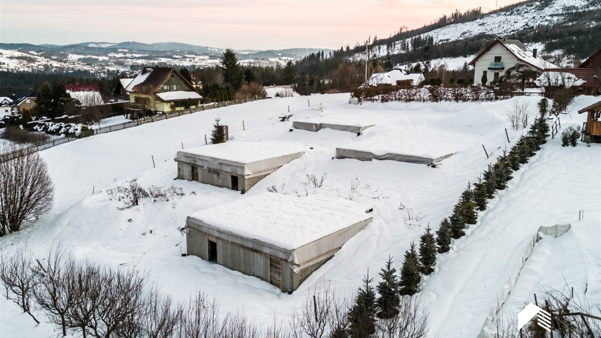 Działka na sprzedaż